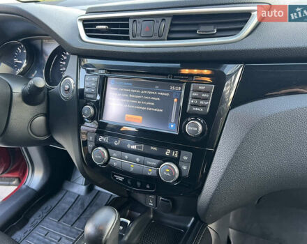 Красный Ниссан Кашкай, объемом двигателя 1.6 л и пробегом 105 тыс. км за 15900 $, фото 43 на Automoto.ua