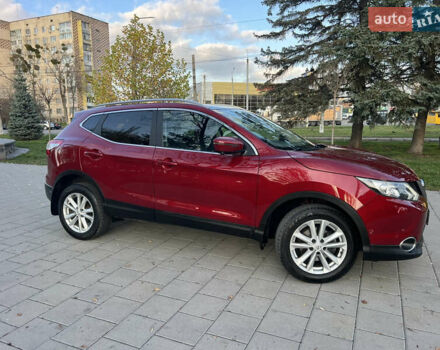 Красный Ниссан Кашкай, объемом двигателя 1.6 л и пробегом 105 тыс. км за 16600 $, фото 9 на Automoto.ua