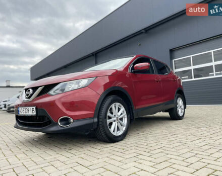Ниссан Кашкай 2017 в Мукачеве на Automoto.ua Красный Ниссан Кашкай, объемом двигателя 1.6 л и пробегом 133 тыс. км за 14900 $, фото 3 на Automoto.ua