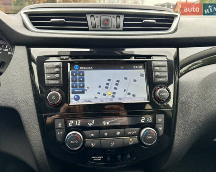 Червоний Ніссан Кашкай, об'ємом двигуна 1.2 л та пробігом 140 тис. км за 12200 $, фото 31 на Automoto.ua