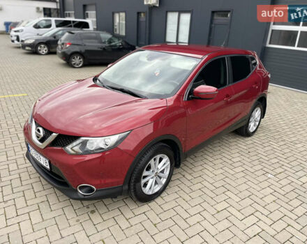Ниссан Кашкай 2017 в Мукачеве на Automoto.ua Красный Ниссан Кашкай, объемом двигателя 1.6 л и пробегом 133 тыс. км за 14900 $, фото 2 на Automoto.ua