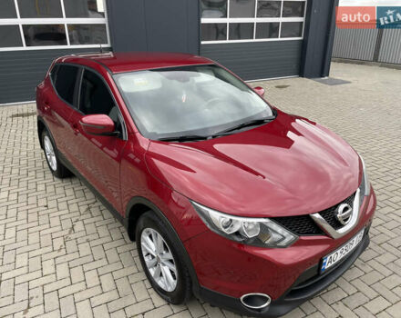 Ниссан Кашкай 2017 в Мукачеве на Automoto.ua Красный Ниссан Кашкай, объемом двигателя 1.6 л и пробегом 133 тыс. км за 14900 $, фото 6 на Automoto.ua