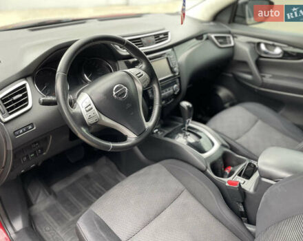 Ниссан Кашкай 2017 в Мукачеве на Automoto.ua Красный Ниссан Кашкай, объемом двигателя 1.6 л и пробегом 133 тыс. км за 14900 $, фото 14 на Automoto.ua