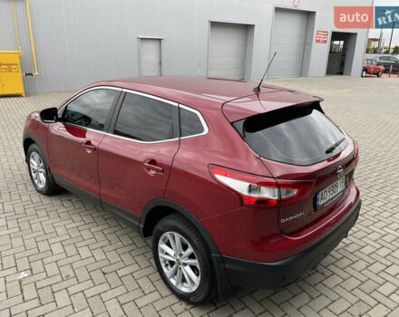 Ниссан Кашкай 2017 в Мукачеве на Automoto.ua Красный Ниссан Кашкай, объемом двигателя 1.6 л и пробегом 133 тыс. км за 14900 $, фото 13 на Automoto.ua