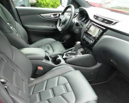 Красный Ниссан Кашкай, объемом двигателя 1.4 л и пробегом 44 тыс. км за 12000 $, фото 7 на Automoto.ua