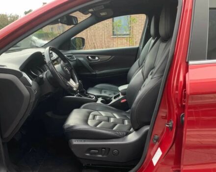 Красный Ниссан Кашкай, объемом двигателя 1.6 л и пробегом 48 тыс. км за 9000 $, фото 9 на Automoto.ua