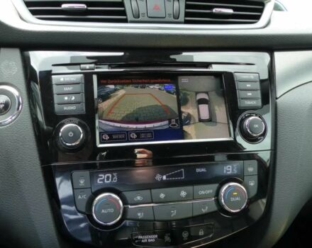 Красный Ниссан Кашкай, объемом двигателя 1.4 л и пробегом 44 тыс. км за 12000 $, фото 8 на Automoto.ua