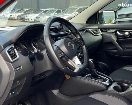 Ніссан Кашкай 2019 у Львові на Automoto.ua Червоний Ніссан Кашкай, об'ємом двигуна 1.2 л та пробігом 101 тис. км за 15990 $, фото 12 на Automoto.ua