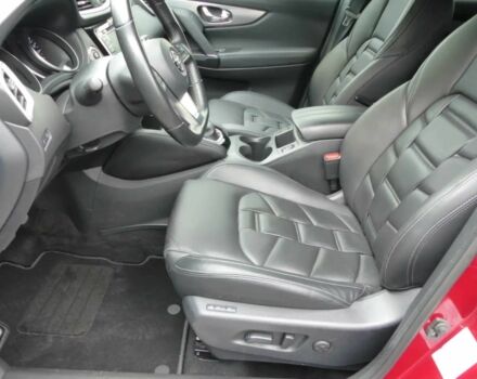 Красный Ниссан Кашкай, объемом двигателя 1.4 л и пробегом 44 тыс. км за 12000 $, фото 6 на Automoto.ua