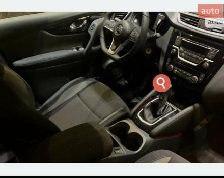 Красный Ниссан Кашкай, объемом двигателя 2 л и пробегом 50 тыс. км за 20900 $, фото 5 на Automoto.ua