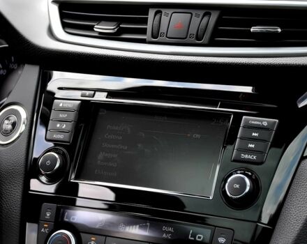 Червоний Ніссан Кашкай, об'ємом двигуна 1.3 л та пробігом 52 тис. км за 11300 $, фото 8 на Automoto.ua