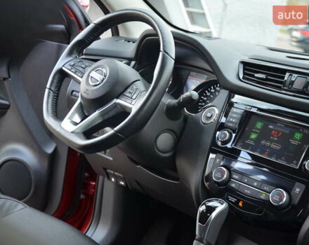 Червоний Ніссан Кашкай, об'ємом двигуна 2 л та пробігом 54 тис. км за 17999 $, фото 58 на Automoto.ua