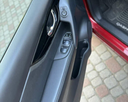 Красный Ниссан Кашкай, объемом двигателя 2 л и пробегом 54 тыс. км за 17800 $, фото 46 на Automoto.ua