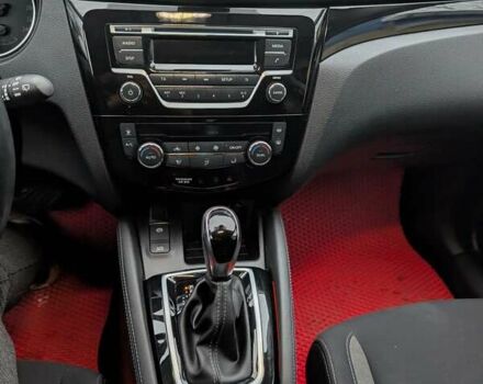 Красный Ниссан Кашкай, объемом двигателя 2 л и пробегом 900 тыс. км за 20000 $, фото 10 на Automoto.ua