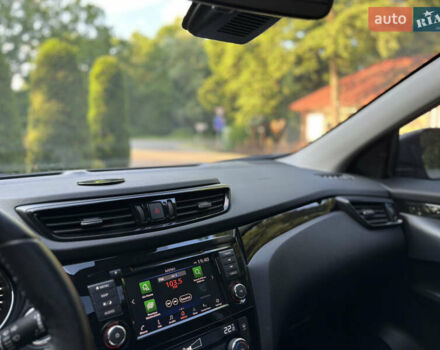 Красный Ниссан Кашкай, объемом двигателя 2 л и пробегом 54 тыс. км за 17800 $, фото 58 на Automoto.ua