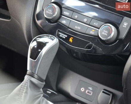 Червоний Ніссан Кашкай, об'ємом двигуна 2 л та пробігом 54 тис. км за 17999 $, фото 61 на Automoto.ua