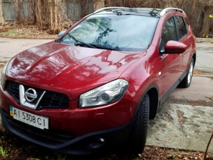 Красный Ниссан Кашкай, объемом двигателя 2 л и пробегом 227 тыс. км за 10000 $, фото 1 на Automoto.ua