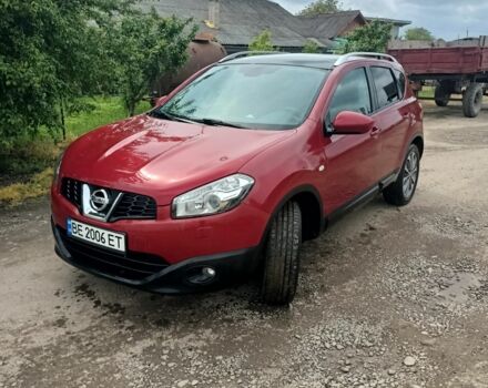 Красный Ниссан Кашкай, объемом двигателя 1.6 л и пробегом 153 тыс. км за 8800 $, фото 1 на Automoto.ua