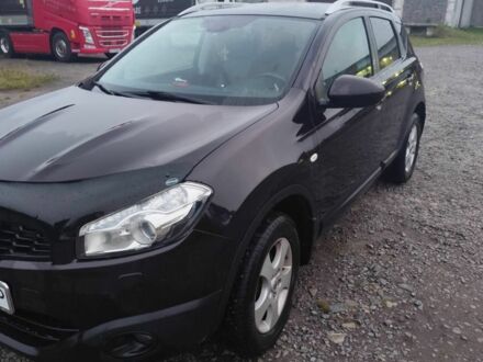 Красный Ниссан Кашкай, объемом двигателя 0 л и пробегом 255 тыс. км за 10300 $, фото 1 на Automoto.ua