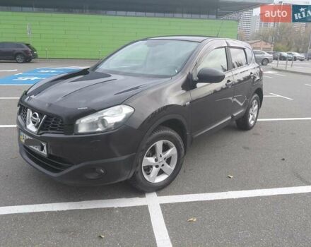 Червоний Ніссан Кашкай, об'ємом двигуна 2 л та пробігом 172 тис. км за 10500 $, фото 1 на Automoto.ua