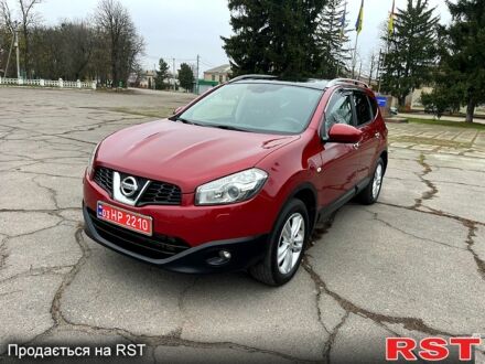 Червоний Ніссан Кашкай, об'ємом двигуна 1.6 л та пробігом 191 тис. км за 11300 $, фото 1 на Automoto.ua