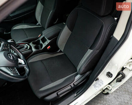 Ниссан Кашкай, объемом двигателя 1.6 л и пробегом 49 тыс. км за 22276 $, фото 9 на Automoto.ua