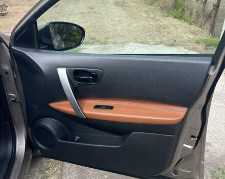 Желтый Ниссан Кашкай, объемом двигателя 2 л и пробегом 232 тыс. км за 10000 $, фото 19 на Automoto.ua