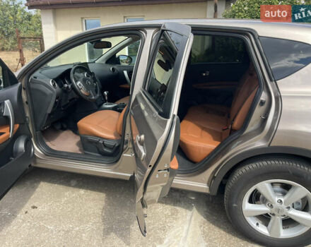 Желтый Ниссан Кашкай, объемом двигателя 2 л и пробегом 232 тыс. км за 10000 $, фото 12 на Automoto.ua