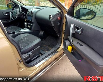 Желтый Ниссан Кашкай, объемом двигателя 2 л и пробегом 203 тыс. км за 8200 $, фото 5 на Automoto.ua