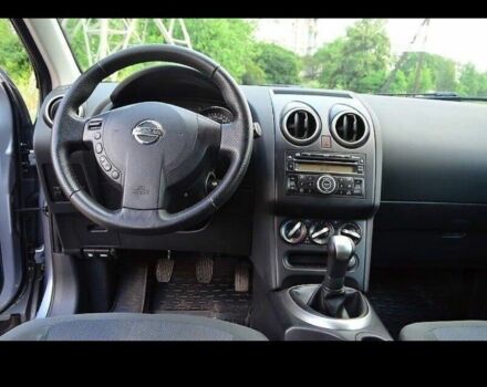 Серый Ниссан Кашкай, объемом двигателя 1.6 л и пробегом 210 тыс. км за 9650 $, фото 2 на Automoto.ua