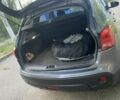 Сірий Ніссан Кашкай, об'ємом двигуна 2 л та пробігом 400 тис. км за 7500 $, фото 4 на Automoto.ua