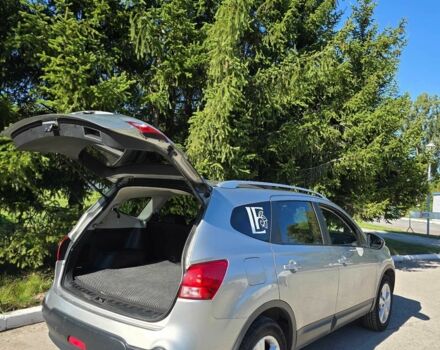 Серый Ниссан Кашкай, объемом двигателя 1.6 л и пробегом 300 тыс. км за 9500 $, фото 2 на Automoto.ua