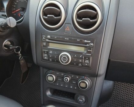 Серый Ниссан Кашкай, объемом двигателя 1.5 л и пробегом 270 тыс. км за 9600 $, фото 5 на Automoto.ua