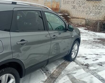 Серый Ниссан Кашкай, объемом двигателя 1.5 л и пробегом 270 тыс. км за 12400 $, фото 3 на Automoto.ua