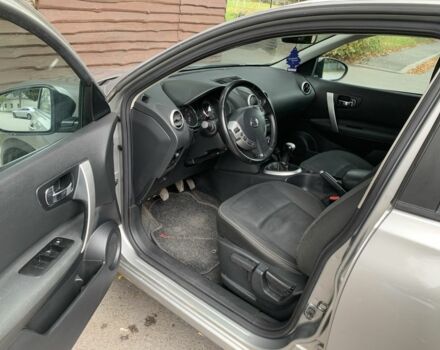 Серый Ниссан Кашкай, объемом двигателя 1.6 л и пробегом 240 тыс. км за 8800 $, фото 4 на Automoto.ua