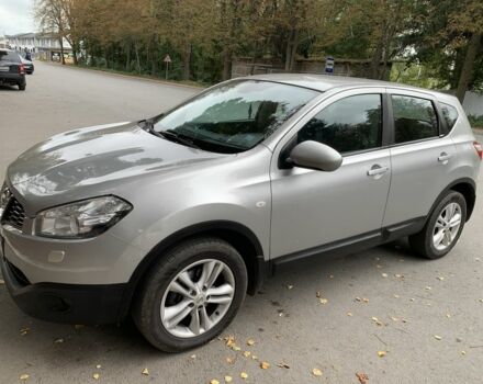 Серый Ниссан Кашкай, объемом двигателя 1.6 л и пробегом 240 тыс. км за 8800 $, фото 1 на Automoto.ua