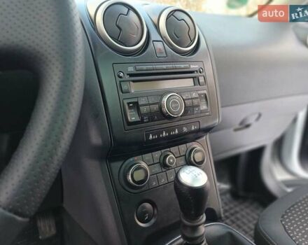 Серый Ниссан Кашкай, объемом двигателя 2 л и пробегом 277 тыс. км за 8100 $, фото 26 на Automoto.ua