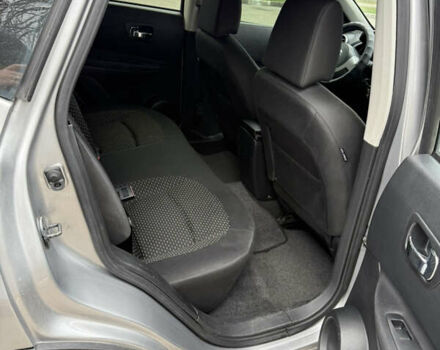 Серый Ниссан Кашкай, объемом двигателя 2 л и пробегом 130 тыс. км за 8200 $, фото 8 на Automoto.ua
