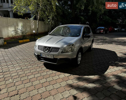 Серый Ниссан Кашкай, объемом двигателя 1.6 л и пробегом 203 тыс. км за 8500 $, фото 3 на Automoto.ua