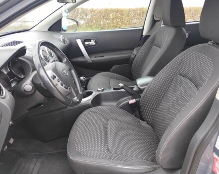 Серый Ниссан Кашкай, объемом двигателя 2 л и пробегом 239 тыс. км за 3900 $, фото 12 на Automoto.ua