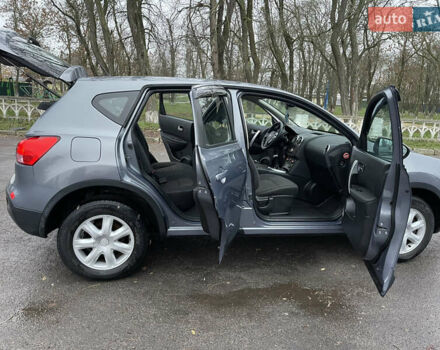 Серый Ниссан Кашкай, объемом двигателя 1.6 л и пробегом 212 тыс. км за 7800 $, фото 16 на Automoto.ua