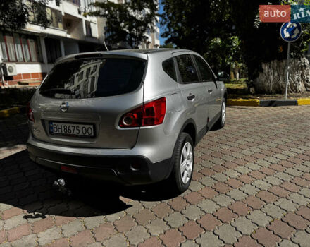 Серый Ниссан Кашкай, объемом двигателя 1.6 л и пробегом 203 тыс. км за 8500 $, фото 2 на Automoto.ua