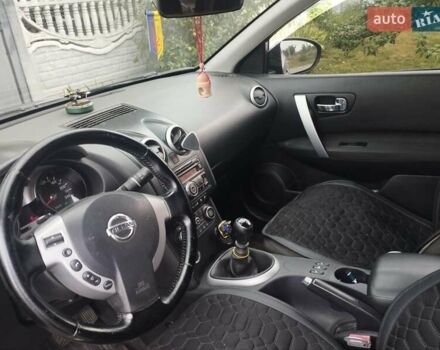 Серый Ниссан Кашкай, объемом двигателя 2 л и пробегом 210 тыс. км за 8300 $, фото 3 на Automoto.ua