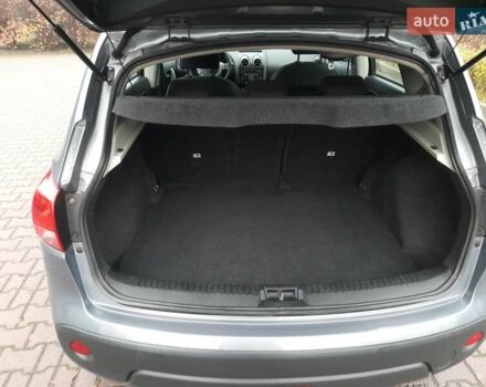 Серый Ниссан Кашкай, объемом двигателя 1.6 л и пробегом 241 тыс. км за 7850 $, фото 19 на Automoto.ua