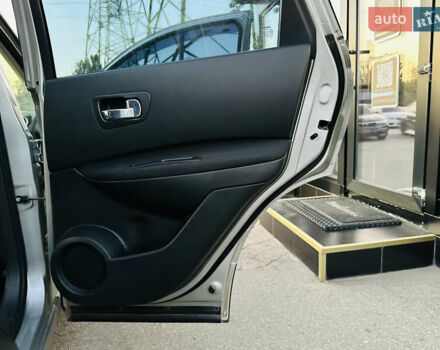 Сірий Ніссан Кашкай, об'ємом двигуна 2 л та пробігом 170 тис. км за 9200 $, фото 21 на Automoto.ua