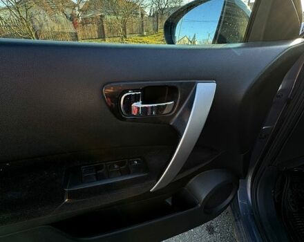 Серый Ниссан Кашкай, объемом двигателя 2 л и пробегом 290 тыс. км за 7500 $, фото 7 на Automoto.ua