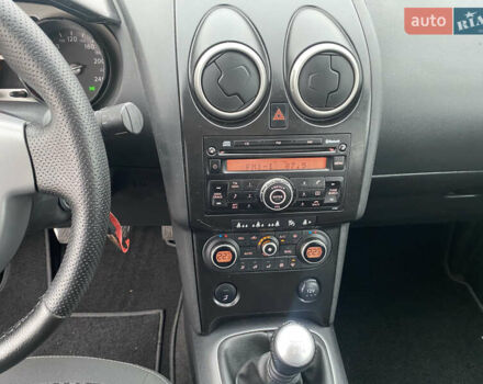 Серый Ниссан Кашкай, объемом двигателя 1.5 л и пробегом 228 тыс. км за 7600 $, фото 22 на Automoto.ua