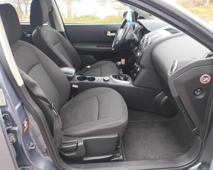 Серый Ниссан Кашкай, объемом двигателя 2 л и пробегом 239 тыс. км за 3900 $, фото 17 на Automoto.ua