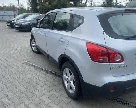 Серый Ниссан Кашкай, объемом двигателя 2 л и пробегом 300 тыс. км за 7800 $, фото 5 на Automoto.ua