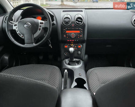 Серый Ниссан Кашкай, объемом двигателя 1.6 л и пробегом 212 тыс. км за 7800 $, фото 20 на Automoto.ua